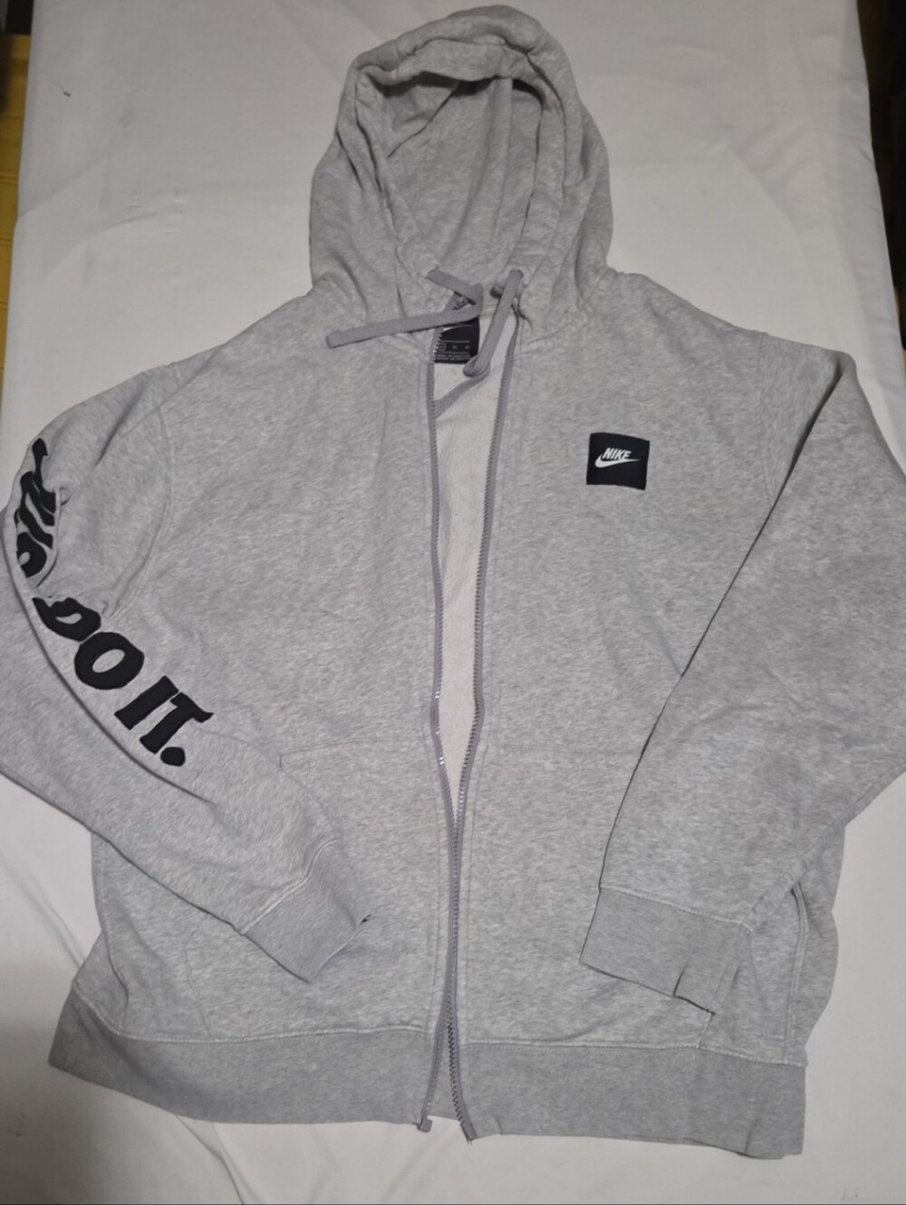 Nike mens XL grey zip up hooded jacket #29